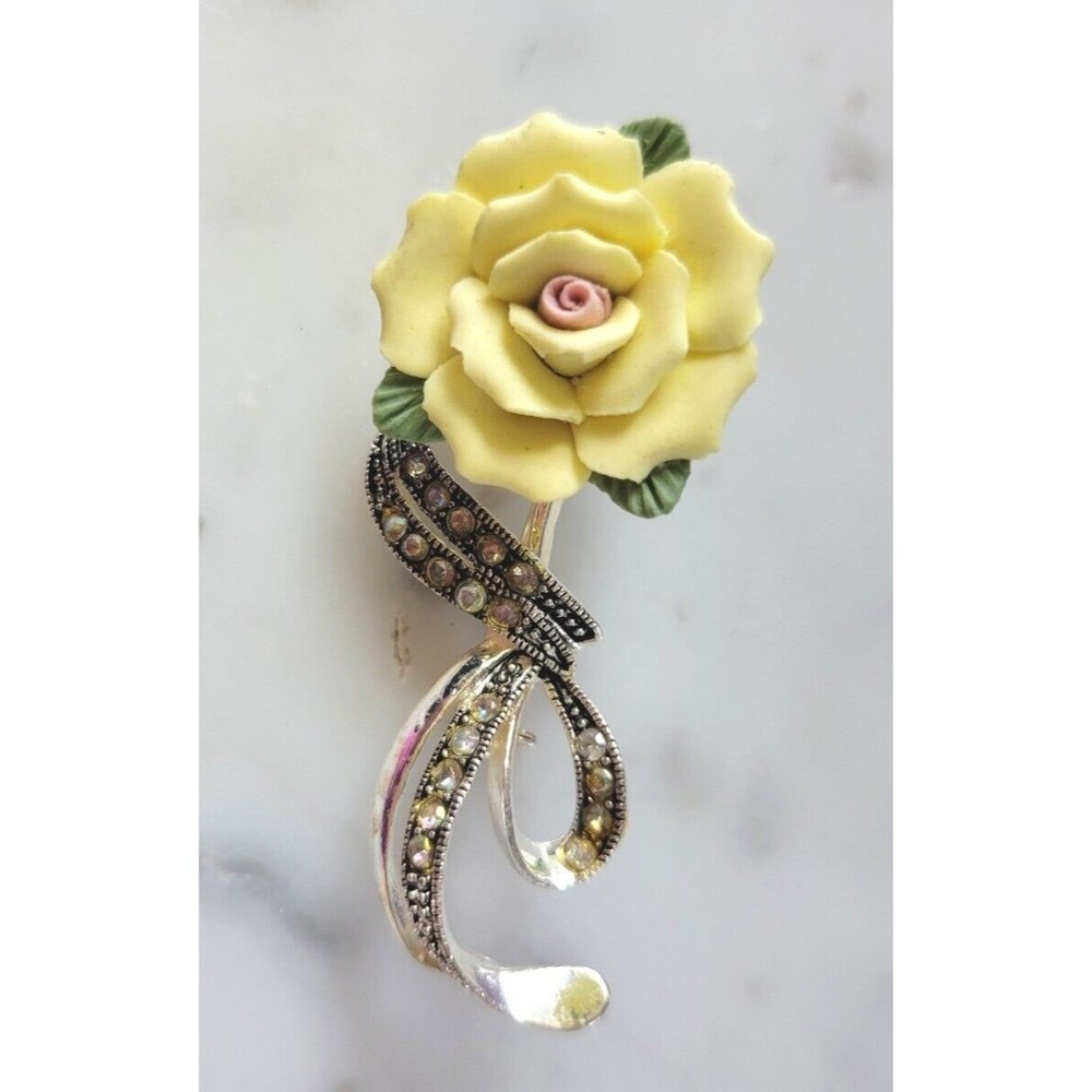 Avon NR Yellow Rose Pin Brooch Rhinestone Accents on Stem Ribbon Bow Vintage